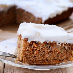 Carrot Cake With Vanilla Cream Cheese Frosting - McCormick®